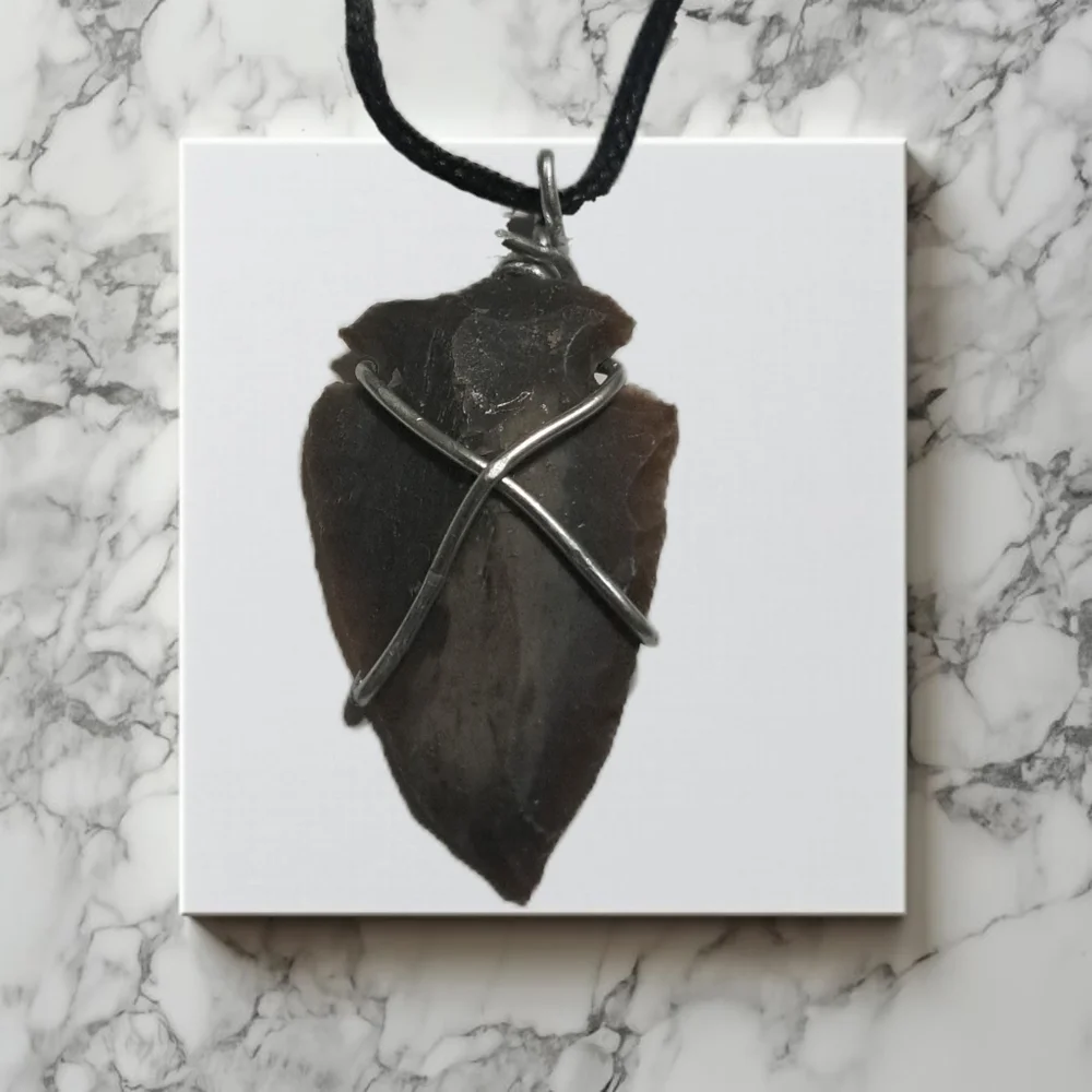 Minimalist Arrowhead Pendant & Cord Neck